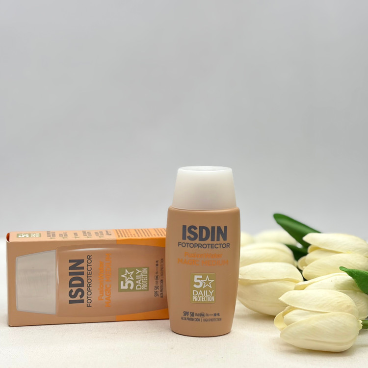 ضدآفتاب رنگی مجیک لایت فیوژن واتر کیفیت اصلی ۵۰میل حاوی SPF50 پایه مبتنی بر آب