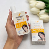 کرم ضد آفتاب بدون رنگ صورت ضدچروک ضدلک دکتر دیوی spf50 مدل اسپات ایج محافظ UVA،UVB مناسب برای انواع پوست